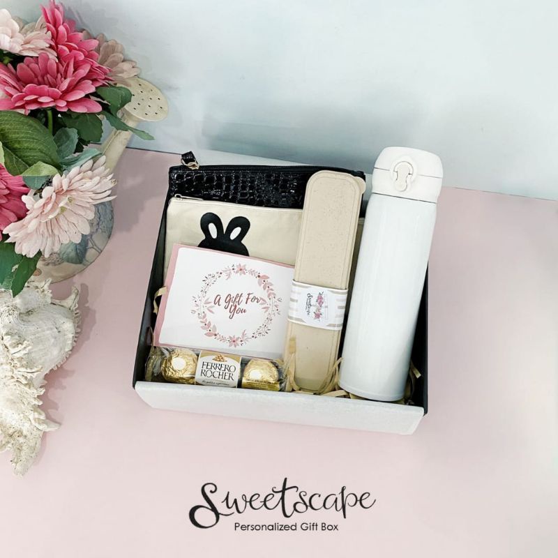 

Gift Box Package 230-Paket Hampers 230 - Anniversary Gift Box