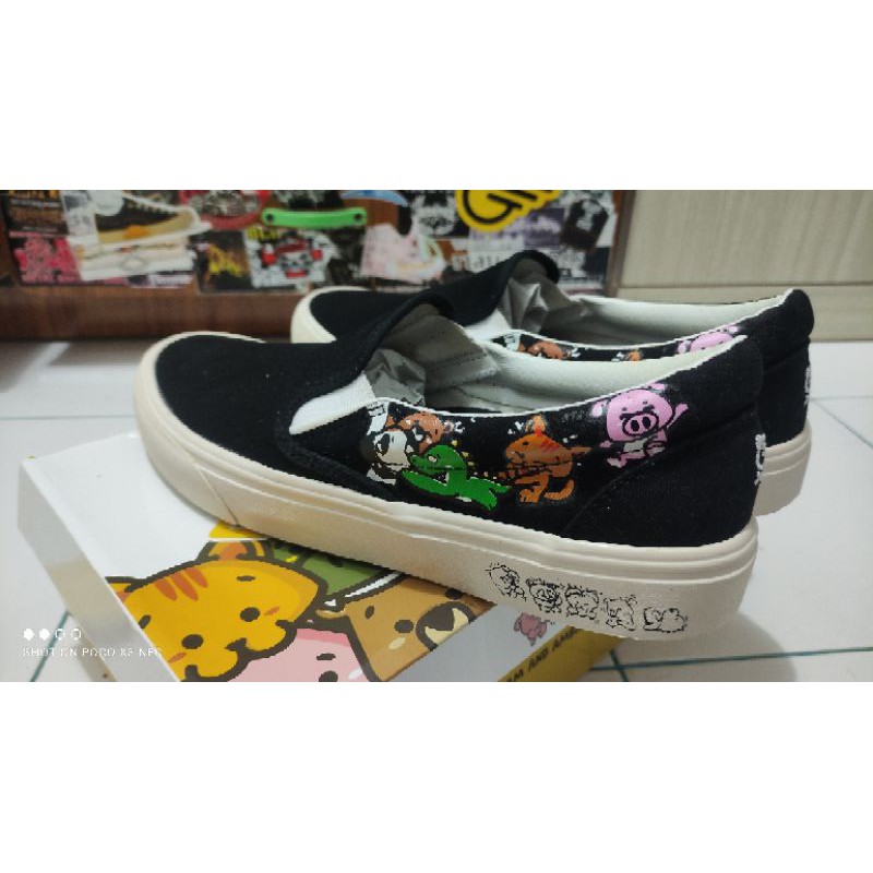 Gozeal x CRSL | Slip on