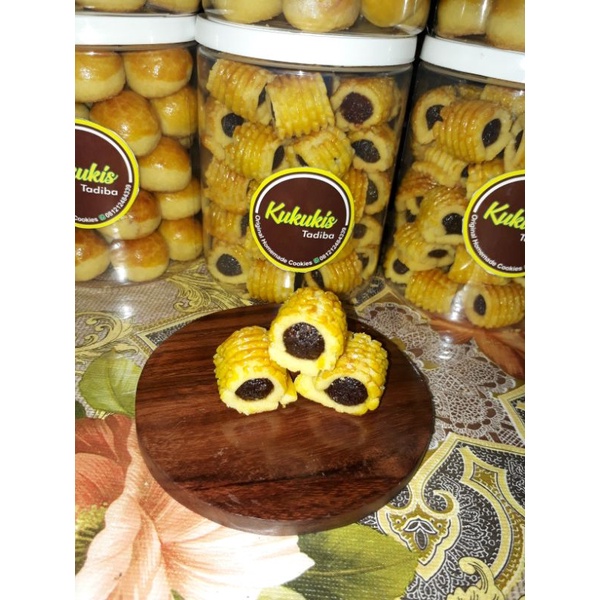 

HAMPERS KUE LEBARAN NASTAR GULUNG