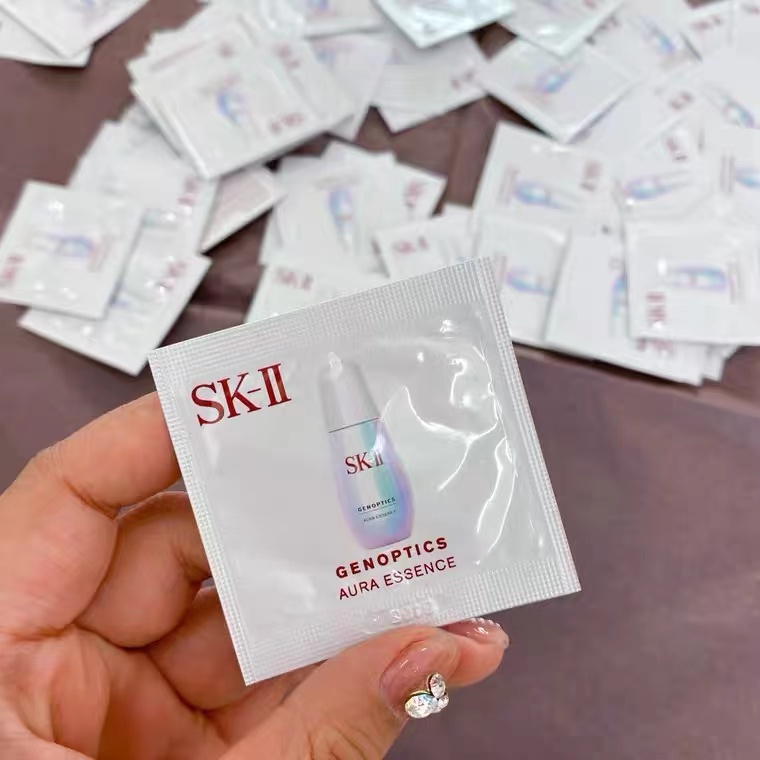 SK2 SK-II SK II Genoptics Spot Essence 0.7ml Aura Essence Sampel SKII Travel Size 3PCS/1PCS