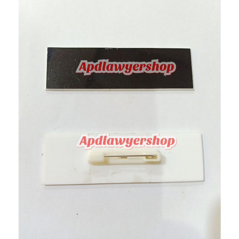 

Papan Nama Dada Peniti Acrylic Akrilik Gravo 2,5cm × 8cm Bahan Name Tag Hitam Putih 2mm