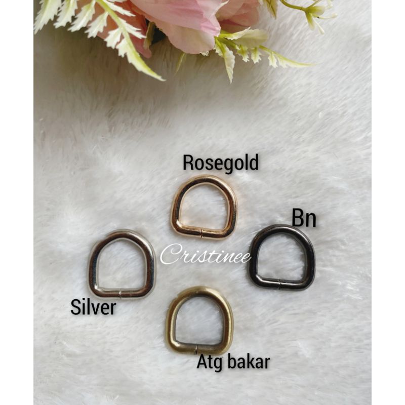 Ring D ukuran 2cm tinggi ( 12pcs)