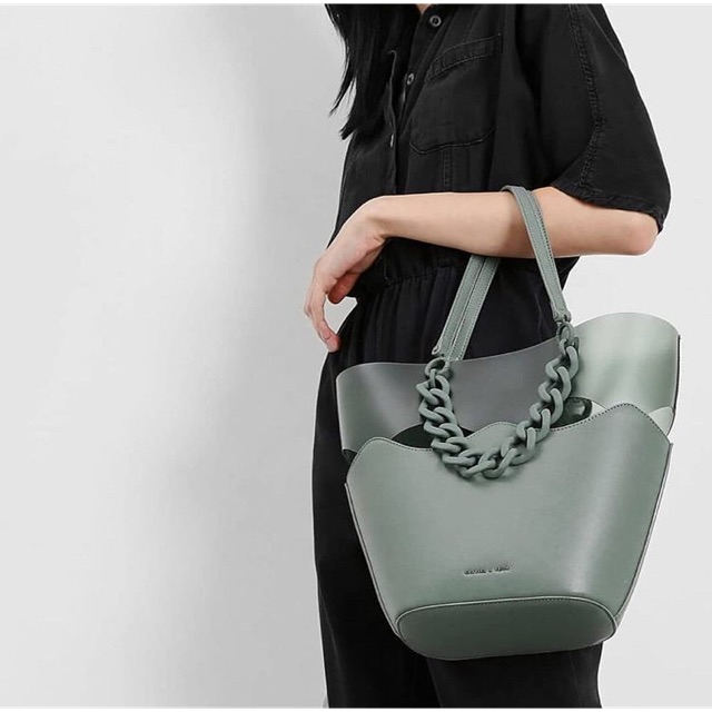 Tas CK Chunky Chain Tote Bag