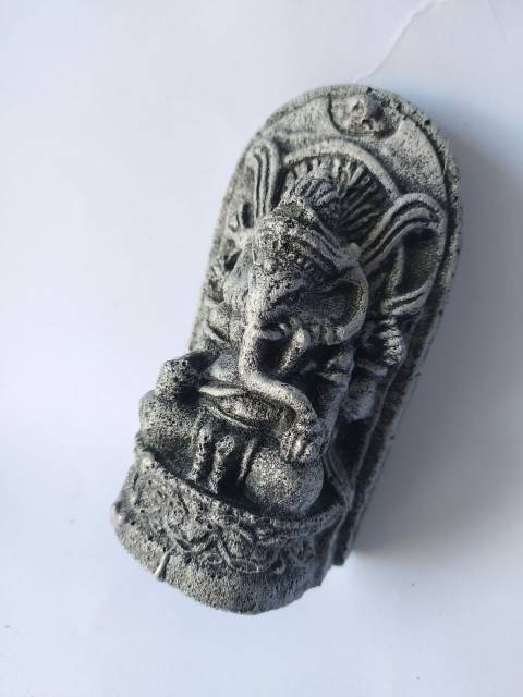 PAJANGAN MINIATUR PATUNG GANESHA DENGAN TEDENG KECIL BAHAN FIBERGLASS 13x6x4 cm - DEKORASI RUMAH