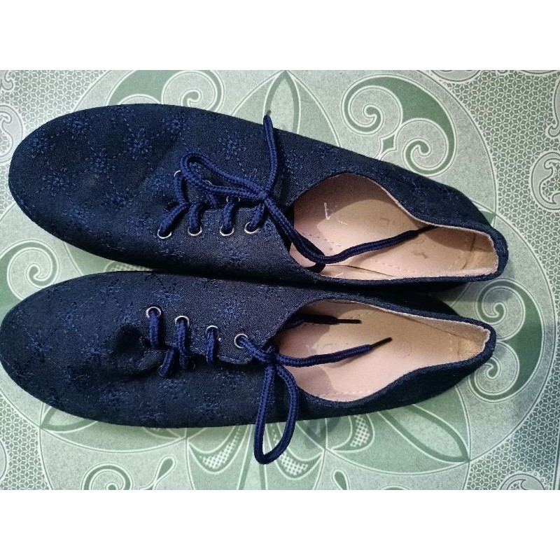 preloved sepatu nevada navy