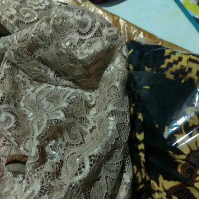 Shopashop Solo - Gamis Syari Kebaya Brukat Busana Muslim Pakaian Muslim Batik Couple Setelan Batik