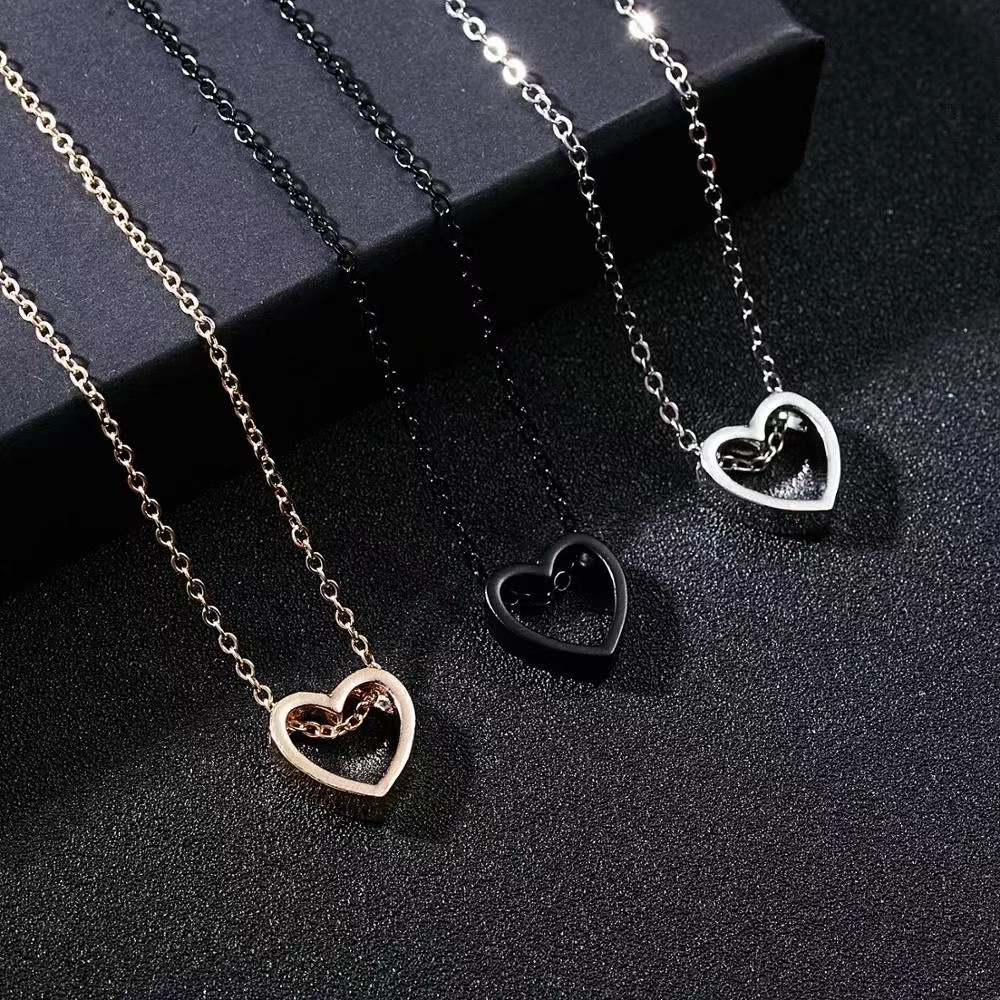 Kalung Fashion Wanita Retro Hollow Heart  Love Necklace Korean Import