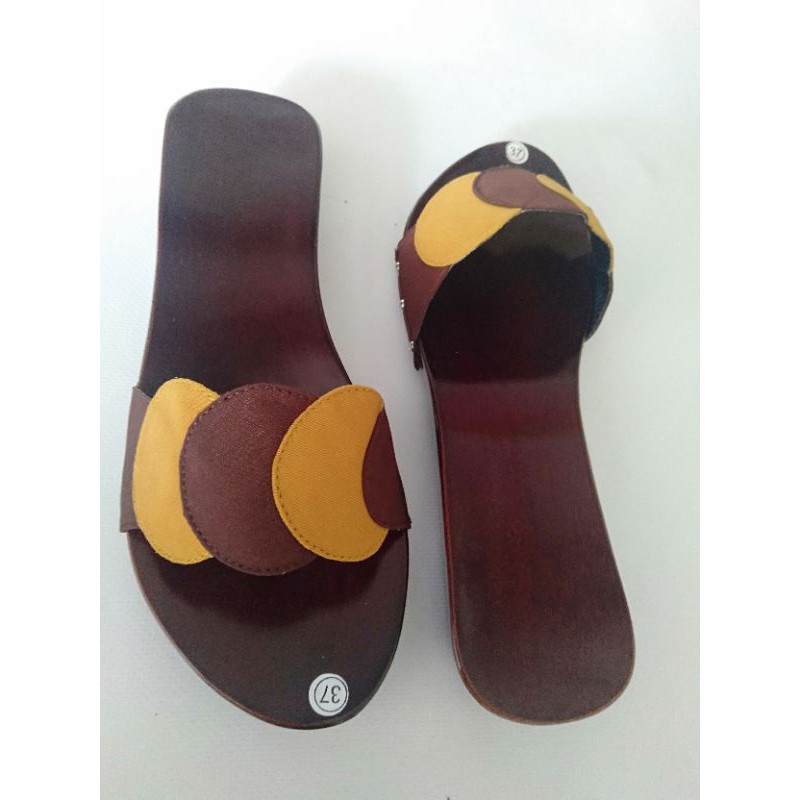 KELOM HAK 3 CM / SANDAL KAYU KELOM GEULIS / SANDAL KAYU WANITA MURAH / KELOM GEULIS TASIKMALAYA