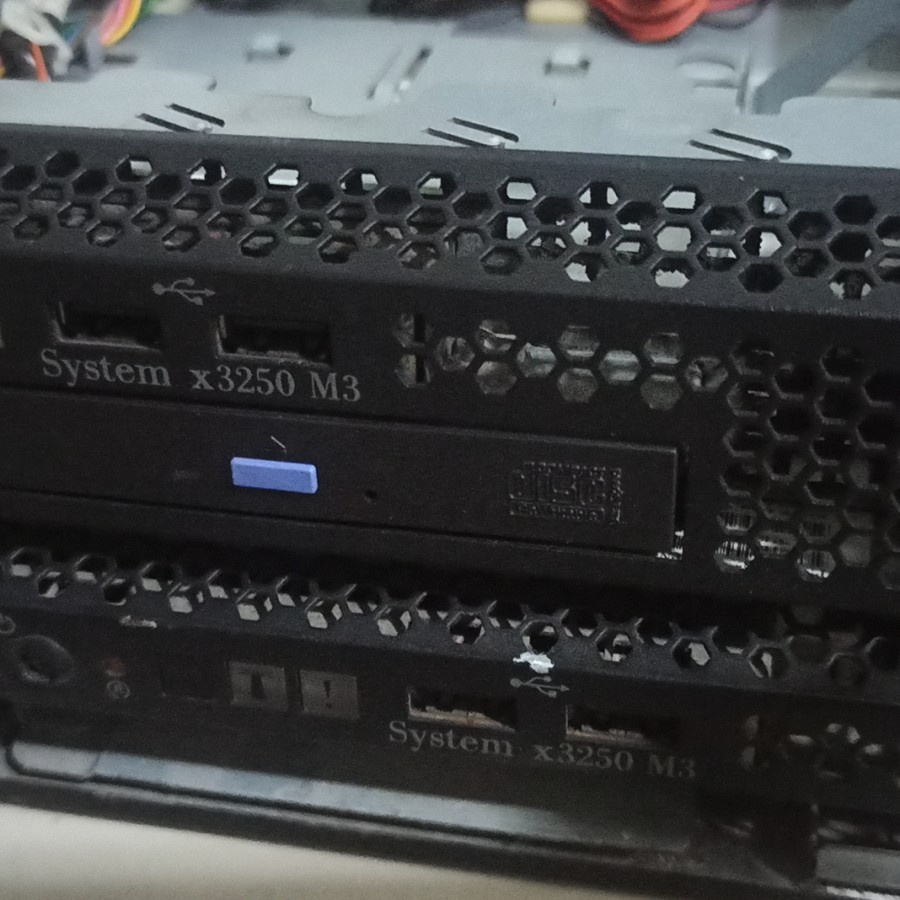 SERVER IBM X3250 M3/Single Xeon X3440 Quadcore/8gb/500gb/dvd