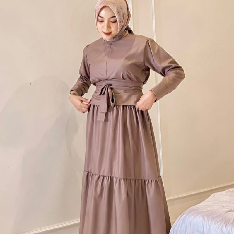 RUFFLE MIDI DRESS BY PINKHIJAB_BOUTIQUE GAMIS LEBARAN