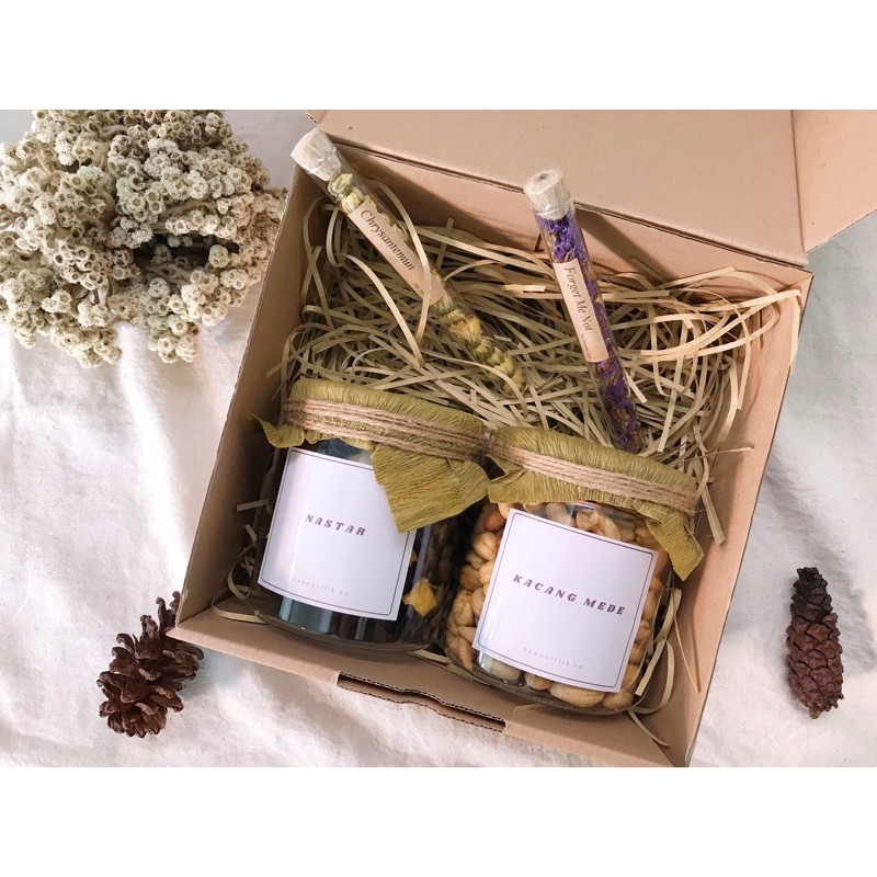 

TWIN PACKAGE Hampers Kue Kering Isi 2