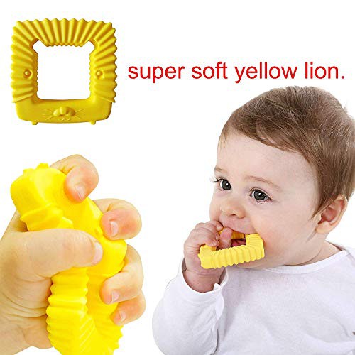 Mombella Educational Teether Lion Gigitan Bayi