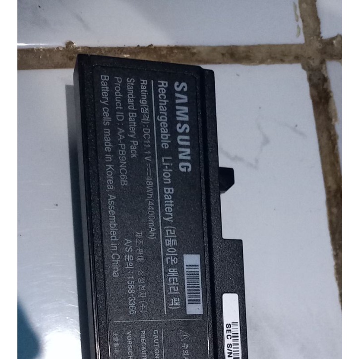 batre ori bekas copotan laptop samsung 14 inchi