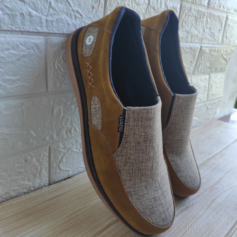 Sepatu Pria Slip On Kasual KULIT Casual Original Sintetis Sol Karet