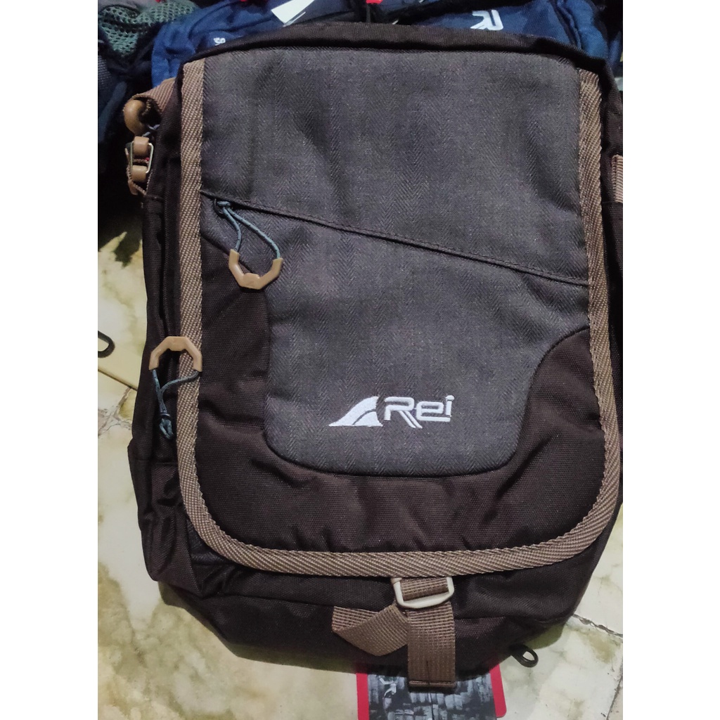 Travel Pouch Arei - tas Selempang Rei Ardennes free coverbag