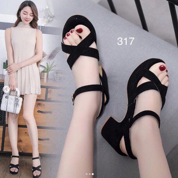 Sepatu heels 317