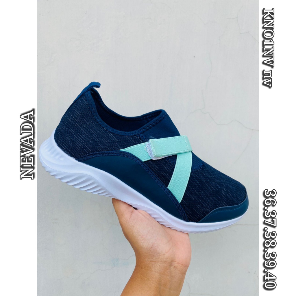 Sepatu sneakers KN01NV