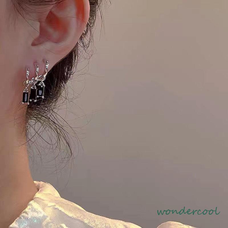 Anting Pejantan Zirkon Gelap Wanita Manis Keren Gaya Niche Design Personality Earrings-Won