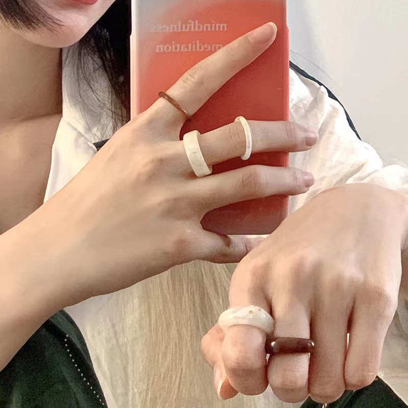 Cincin Bahan Akrilik Gaya Korea