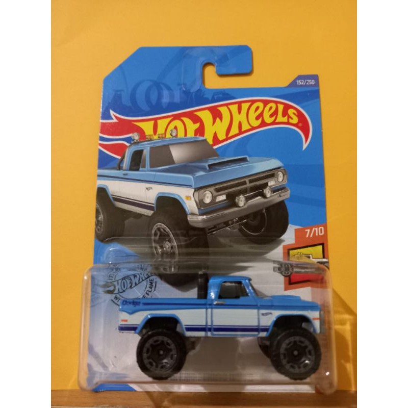 Hot Wheels '70 Dodge Power Wagon