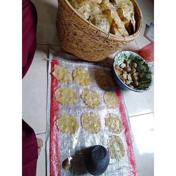 

kerupuk jengkol 250gr(1/4kg)