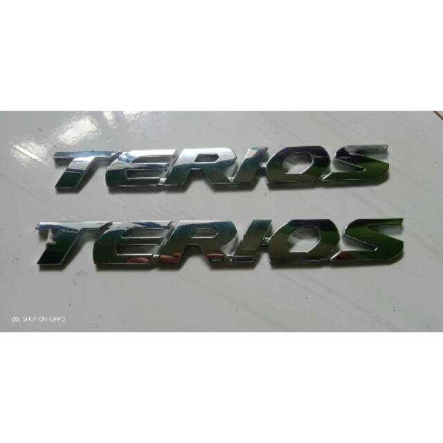 EMBLEM TULISAN TERIOS original chrom logo terios