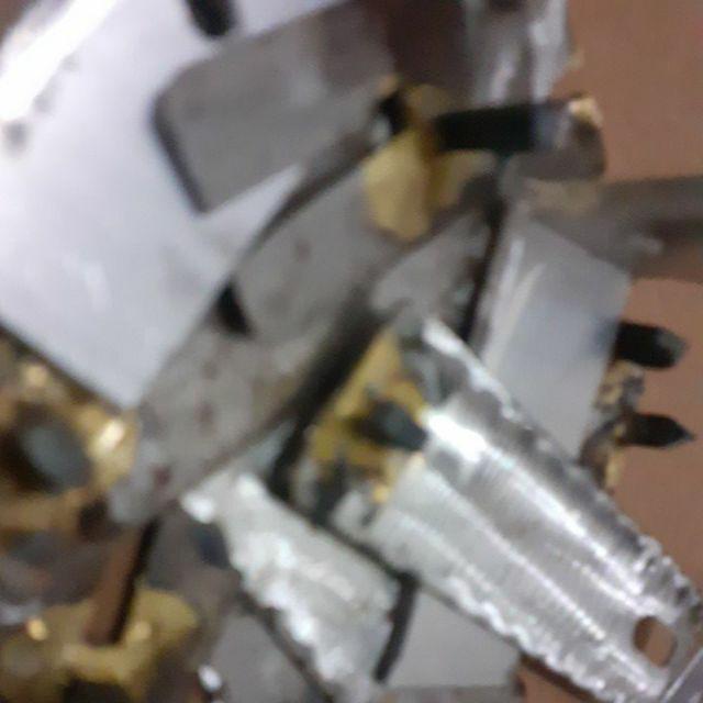 Platina Baja Widia Lancip Dan Tumpul Tinggal Pilih