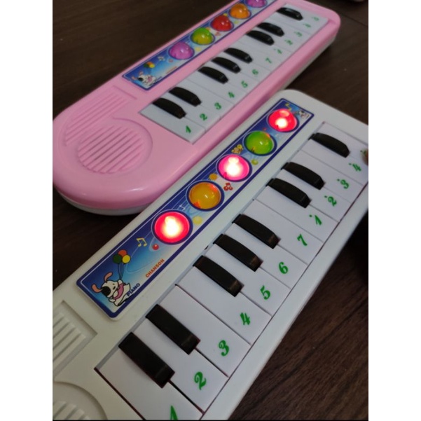 Mainan anak-anak piano nyala dan lampu mainan edukasi anak piano