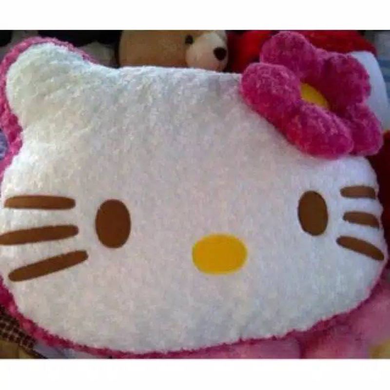 bantal bulu hello kitty putih