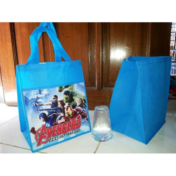 

Tas Spunbond Batman Goodie Bag Goody Ultah Anak Souvenir Ulang Tahun