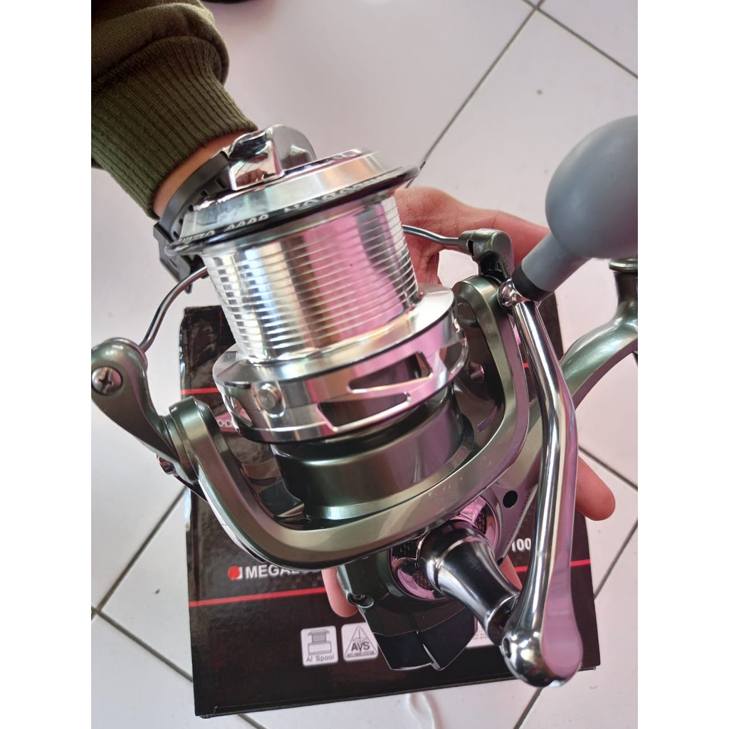 Reel Laut Long Spool Megalodon 8000 10000 Super Strong Drive Gear