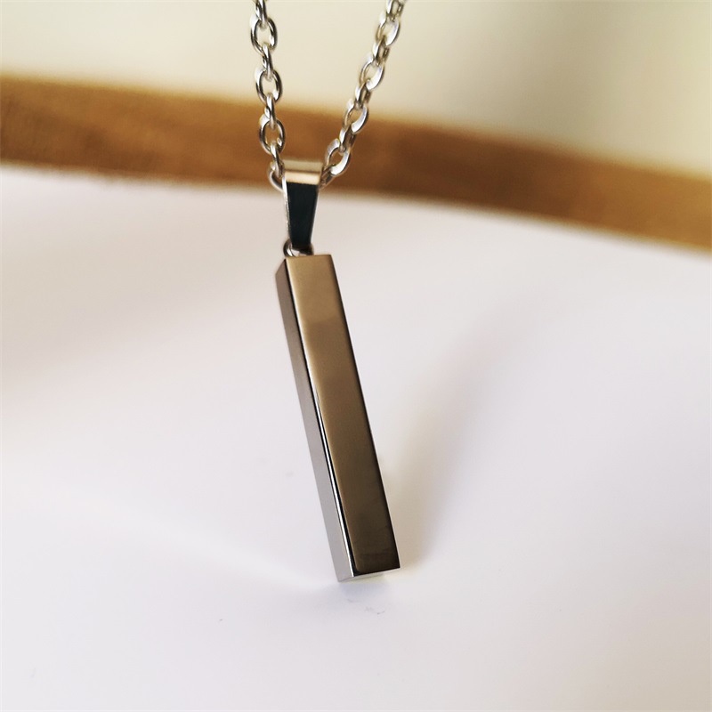 Kalung Liontin Bentuk Persegi Panjang Bahan Stainless Steel Gaya Klasik Untuk Pria Dan Wanita