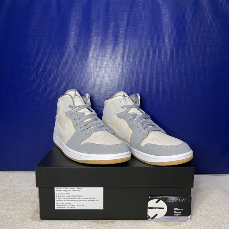AIR JORDAN 1 MID SE COCONUT MILK