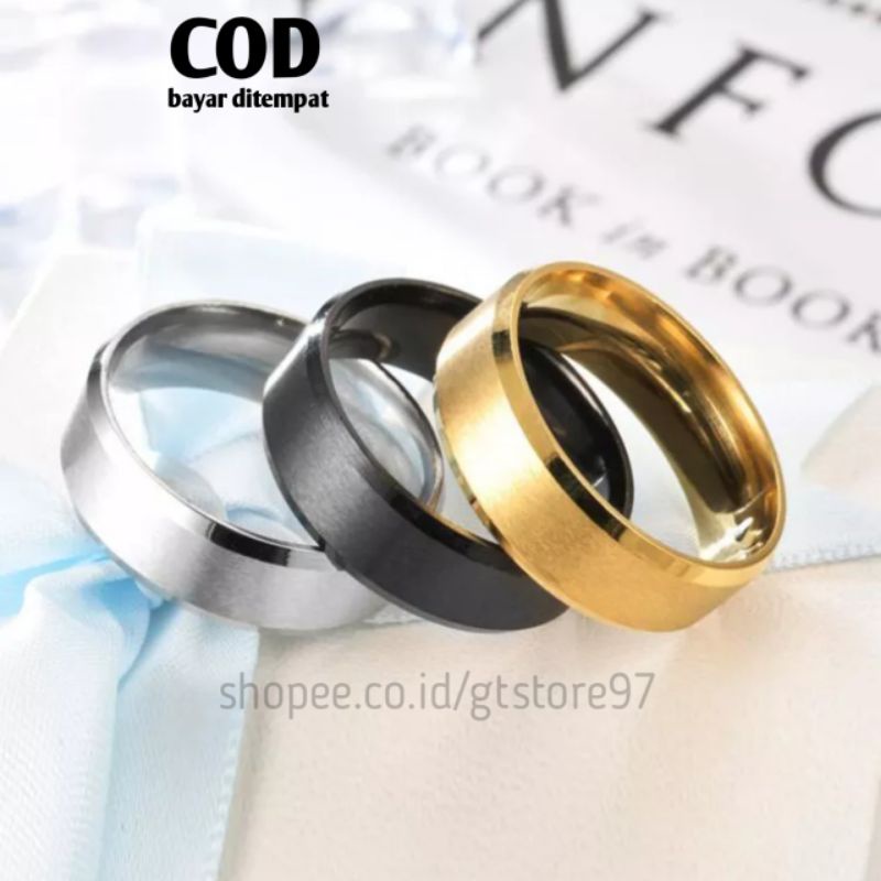 Cincin Titanium Pria Wanita Anti Karat Dan Tidak Luntur Black Silver Dan Gold 6mm Simpel Keren