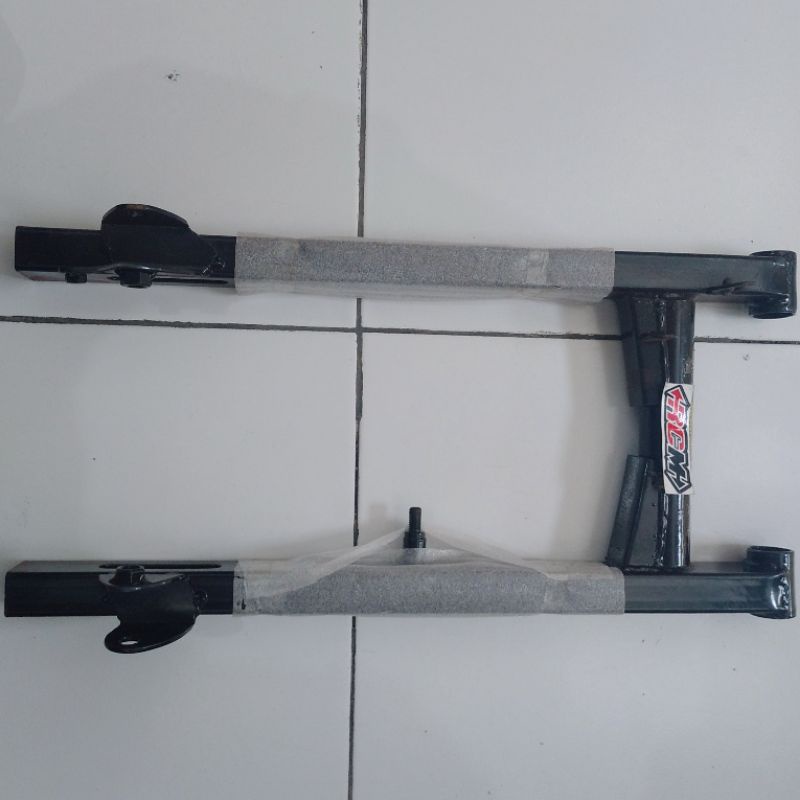 SWING ARM SWINGARM LENGAN AYUN FOROK POROK AREM FIZR F1Z R FIZ-R WARNA HITAM LOKAL JAMINAN KUALITAS