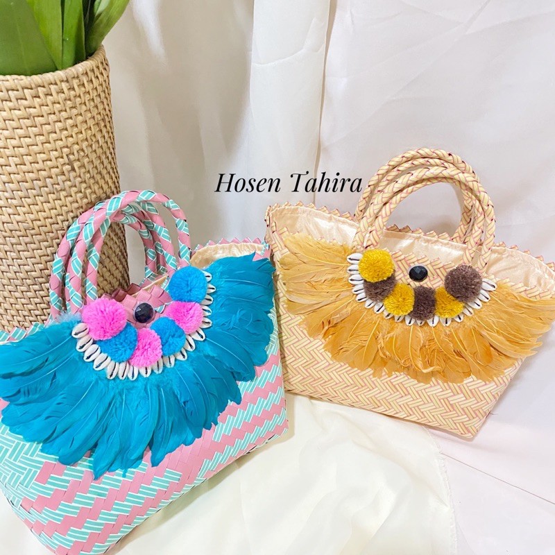 tas anyam plastik bali / tas pompom bali