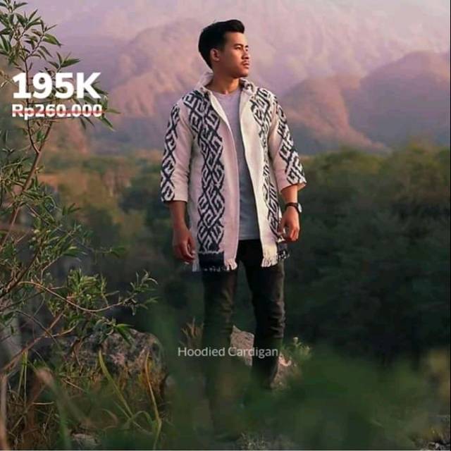 HOODIE TENUN ETNIK HALUS