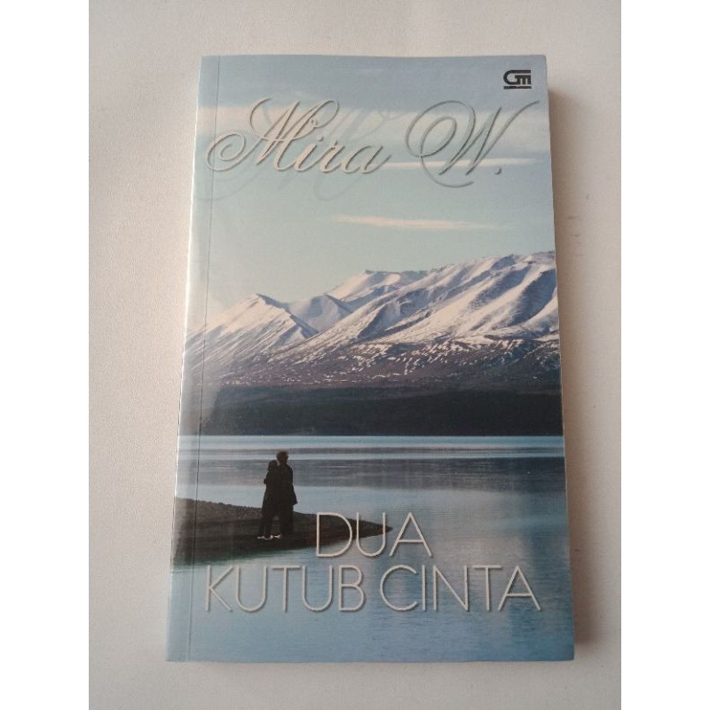 Novel Mira W Dua Kutub Cinta (bekas)