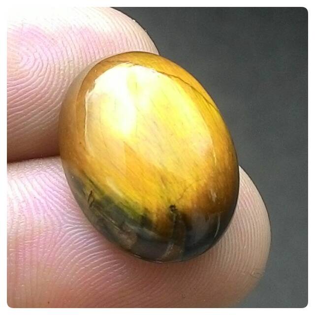 BATU GOLDEN TIGER EYE STER MAIN 3D