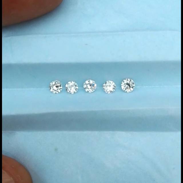 Batu Natural berlian Banjar atau intan banjar kualitas terjamin ( gugur 10 / 0,10 carat )