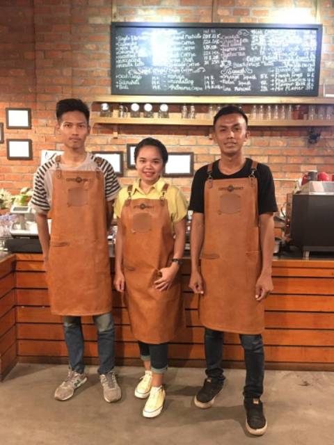 apron barista celemek barbershop celemek barista waiter koki masak full premium synthetic leather include bordir logo