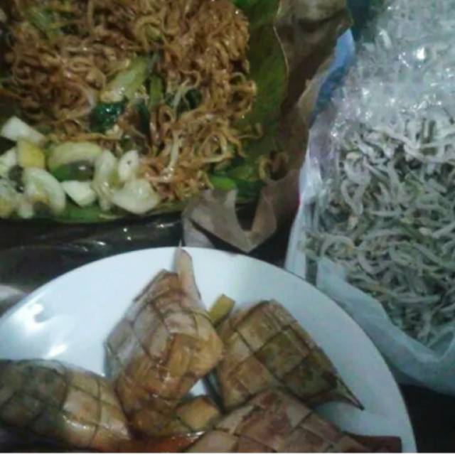 

Ketupat Ketan/Pulut