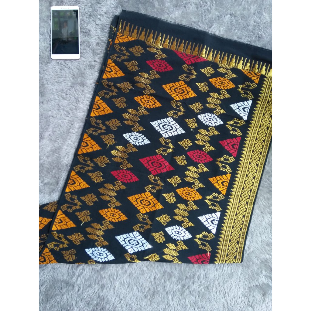 kain songket / kain songket lombok / kain tenun sasak lombok / kain songket sasak / kain tenun lombo