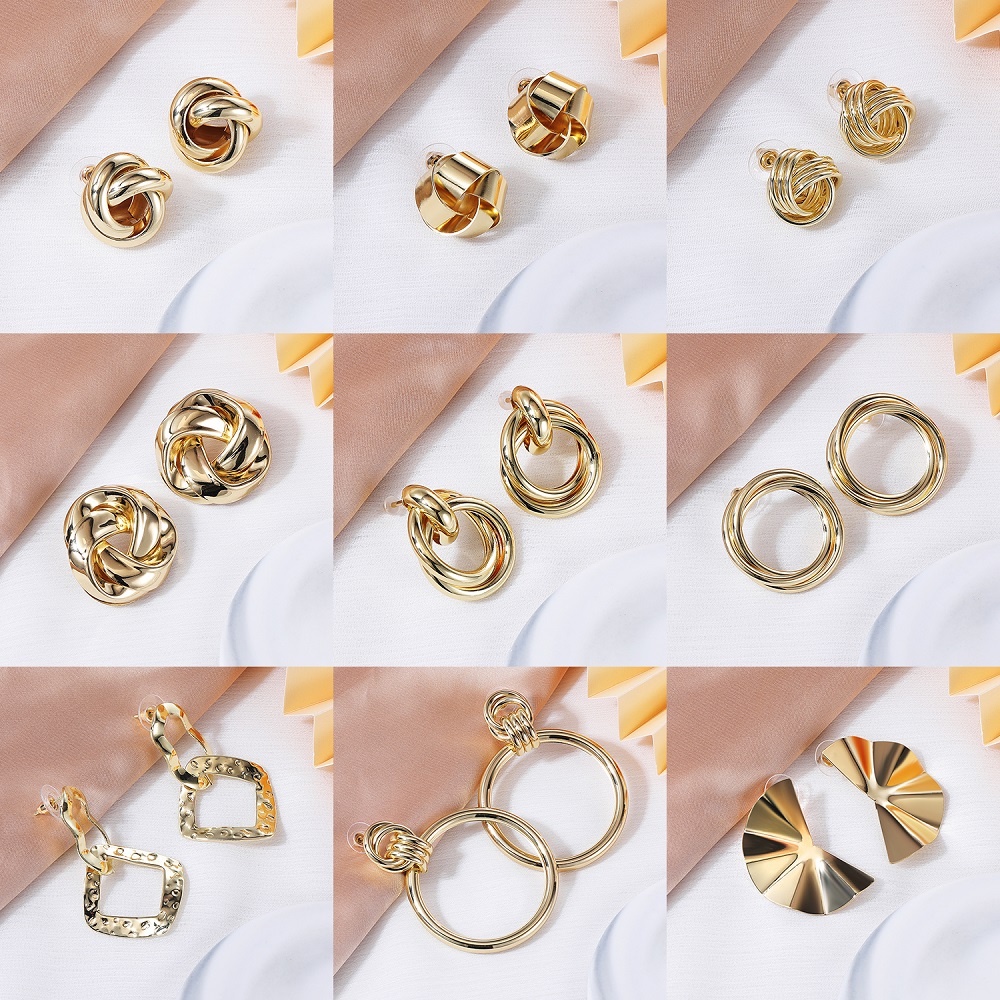 1 Pasang Anting Stud Bentuk Lingkaran Geometris Bahan Logam Gaya Retro Untuk Pesta