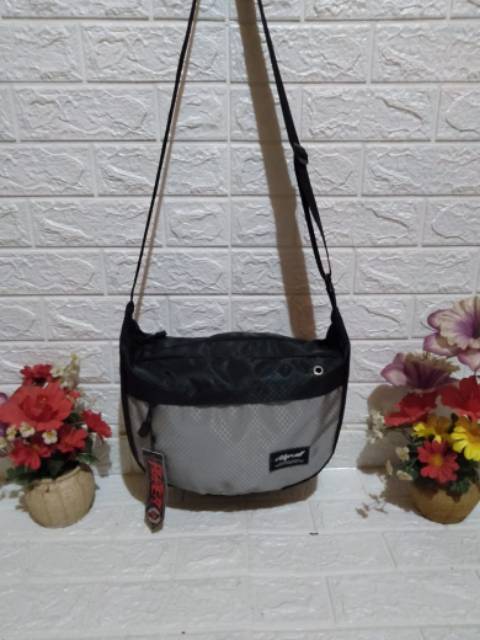 Tas selempang distro keloting bandung