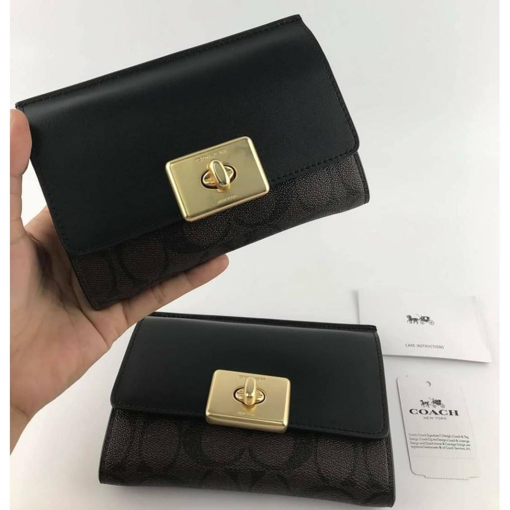 Coach cassidy turnlock medium wallet deals
