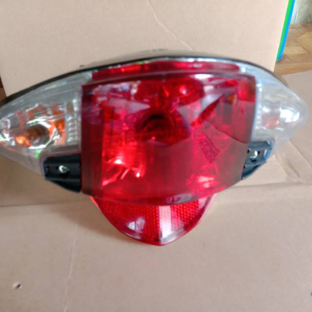 Lampu stop atau lampu belakang assy kumplit honda revo absolute dan revo fit