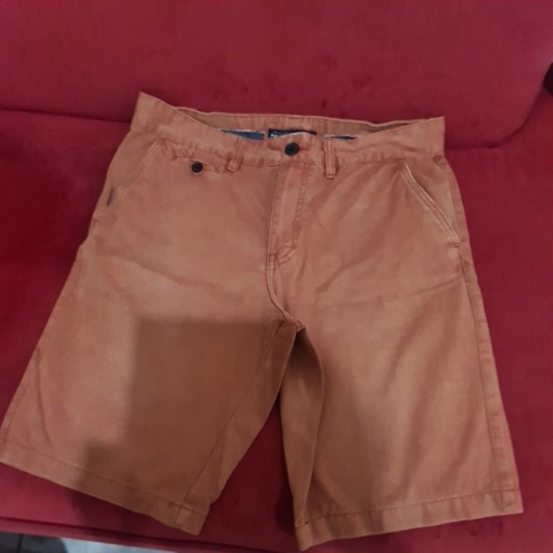 Celana Pendek Pria Pull n Bear