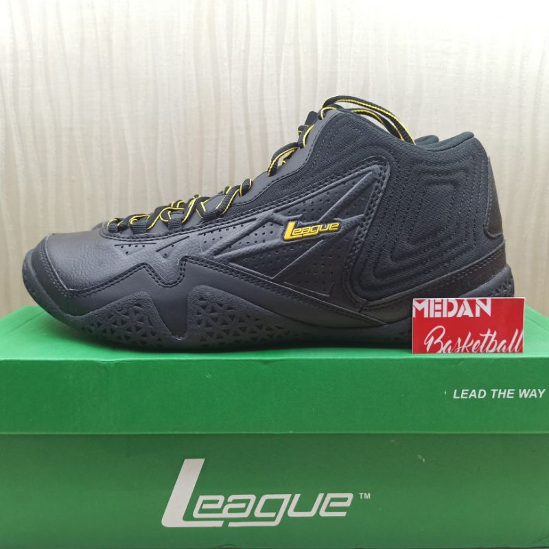 Sepatu Basket League Levitate Black