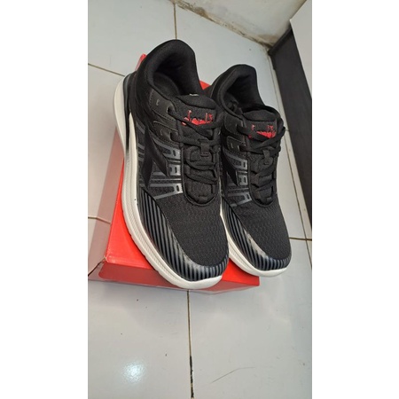 Sepatu murah Diadora ENTRA